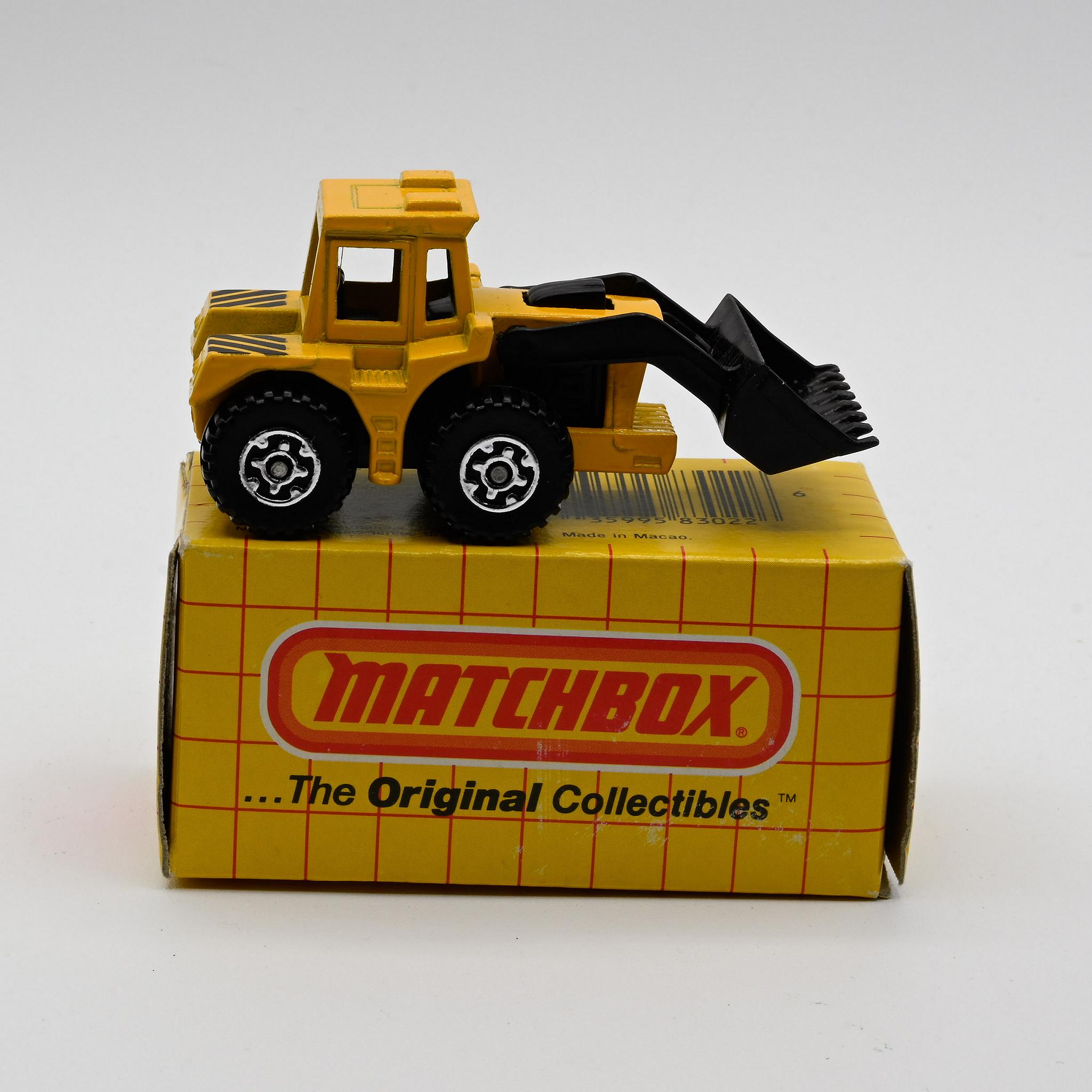 Matchbox+Superfast+29+Shovel+Nose+Tractor picture 1