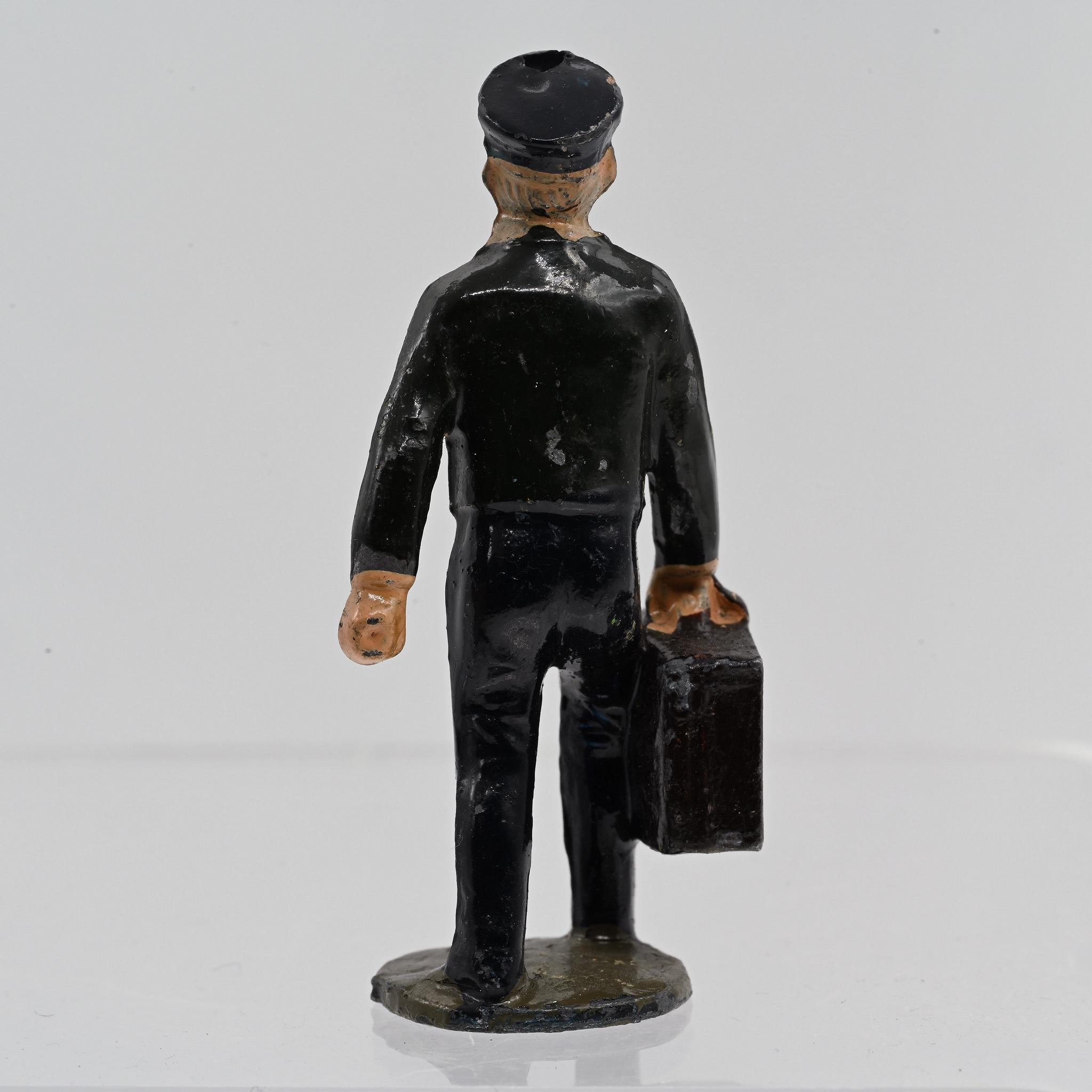 Johillco+Porter+with+Suitcase+Vintage+Lead+Railroad+Figure picture 3