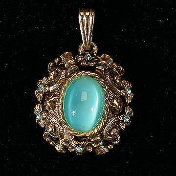 Sarah Coventry Czarina Pendant